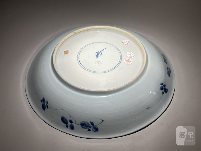 清康熙 青花缠枝莲纹大盘 - 图6